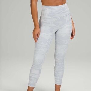 NWT Lululemon Jacquard Alpine White Starlight Camo Jacquard Wunder Under Legging